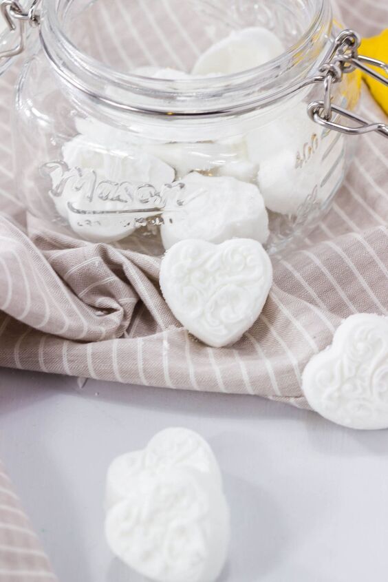 Freshen Up Your Trash Can with DIY Deodorizers