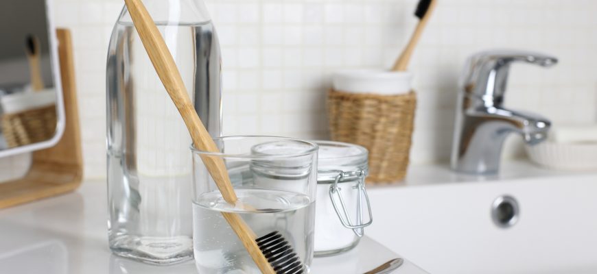 How to Disinfect Toothbrushes