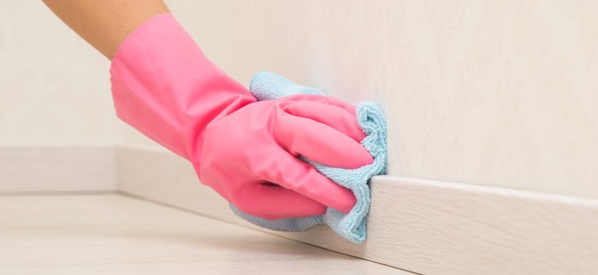 3 Natural Cleaning Solutions for White Baseboards