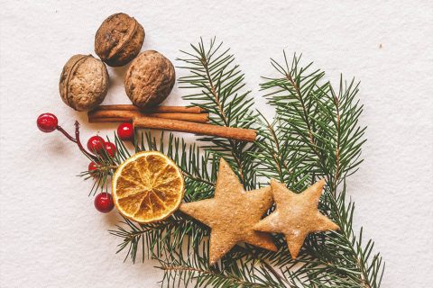 Natural DIY Holiday Scents