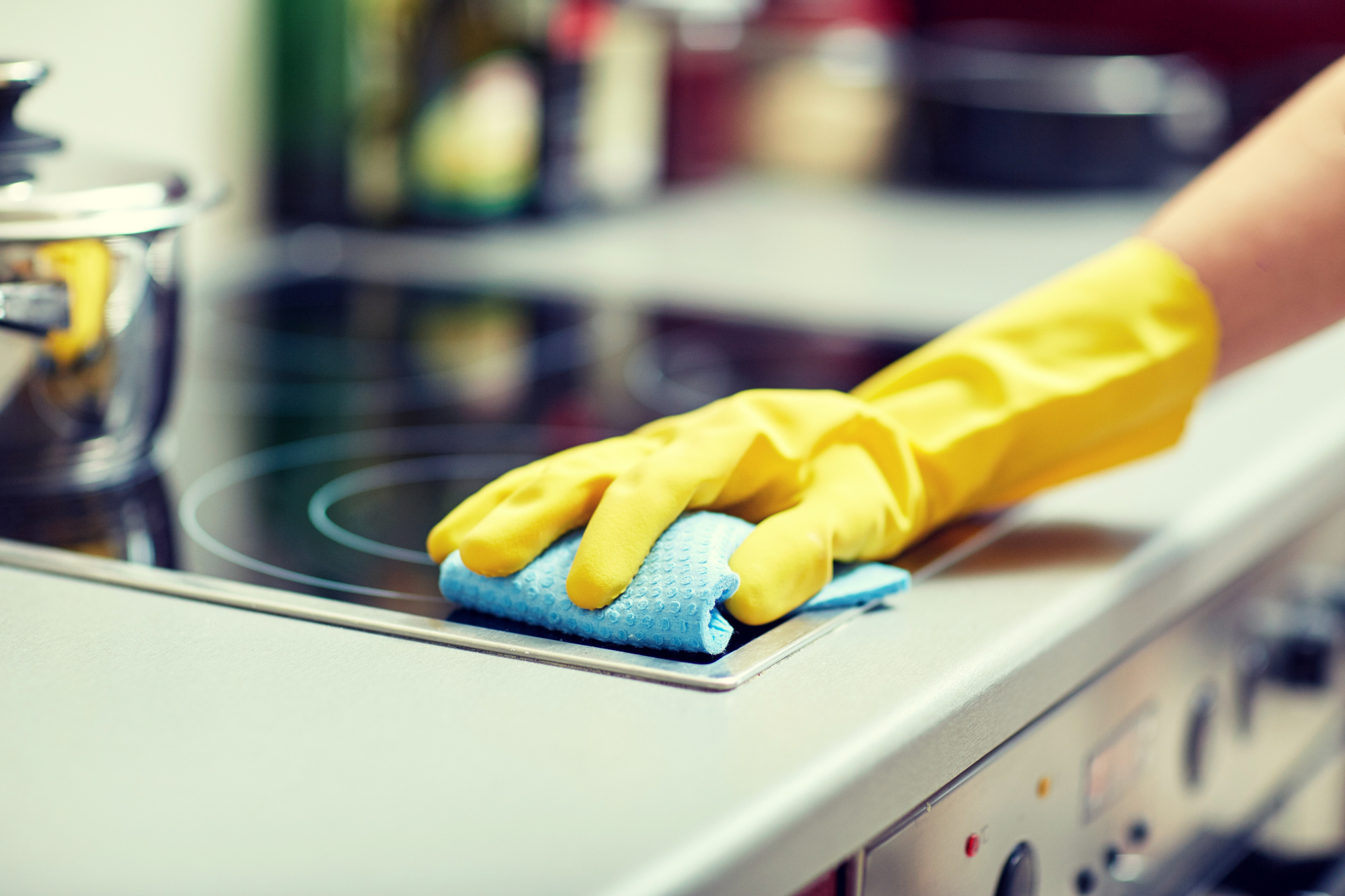 Kitchen Cleaning Tips: How to Keep a Spotless Kitchen