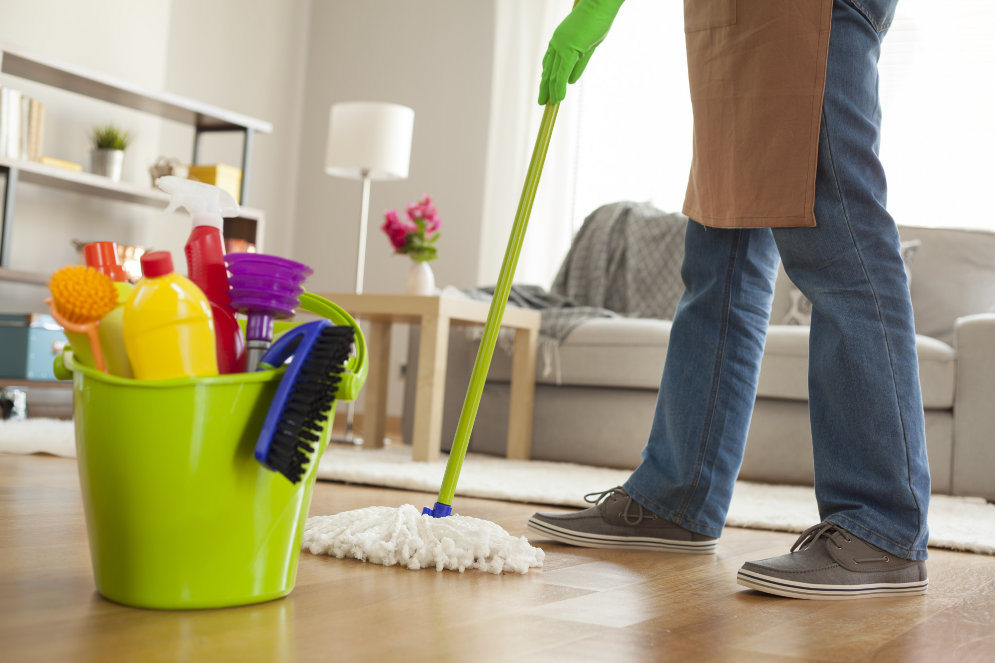 How to Do a Full Fall Cleanup Before Everyone is Home for the Holidays -