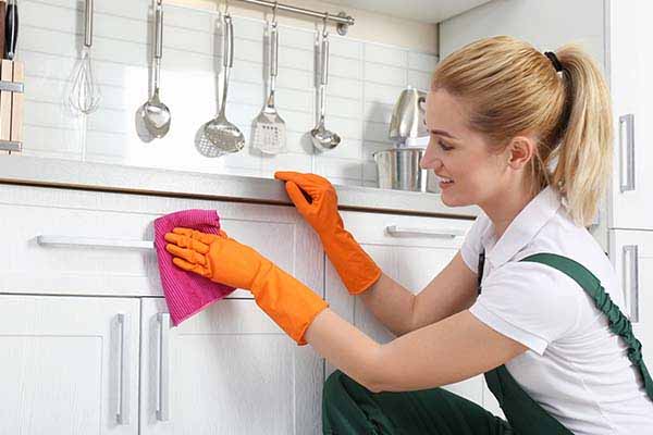 How to Clean Kitchen Cupboards + Cabinets