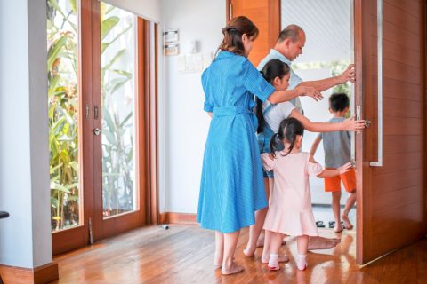 How to Keep Your Apartment Clean When You’re Always on the Go