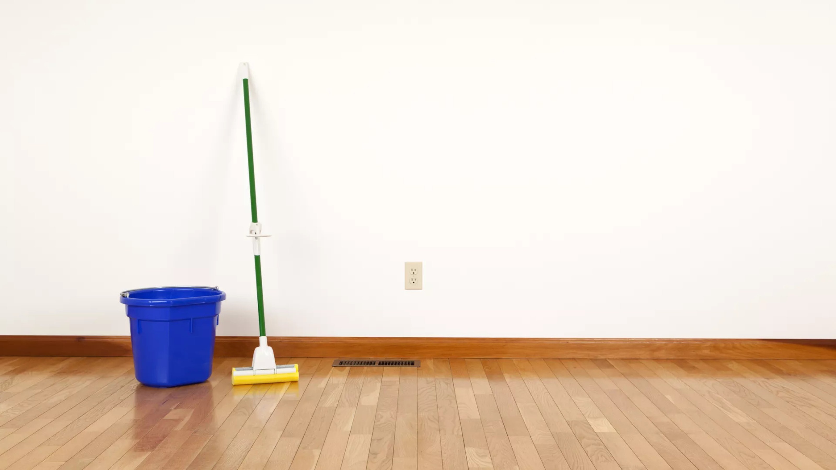 How to clean wooden floors easily and naturally | Real Homes