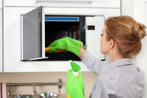 How To Clean A Microwave