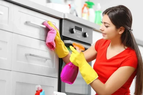 How to Clean Cabinets